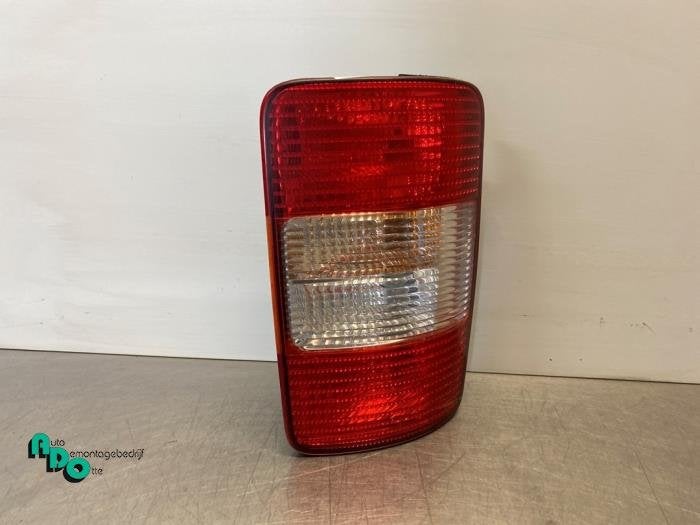 Achterlicht links van een Volkswagen Caddy (Caddy 04-), Gebruikt, -, Volkswagen, -