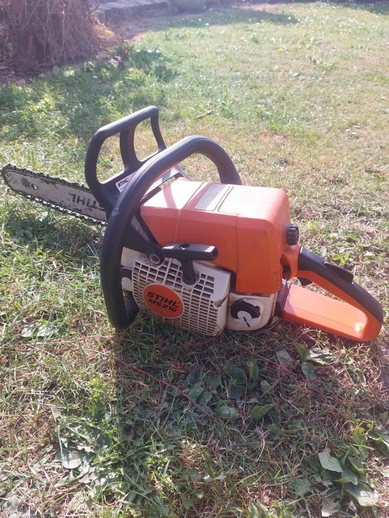 kettingzaag stihl ms 210,staat al enkele jaren stil!, Enlèvement, Utilisé, Tronçonneuse