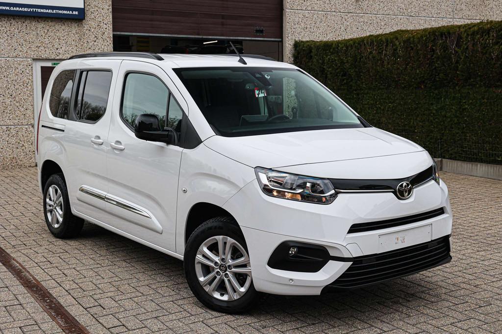 Toyota PROACE CITY 5-ZITPLAATS*AUTOMAAT*NAVIGATIE*ACHTERUITR, Auto's, Automaat, Stof, 4 cilinders, 149 g/km
