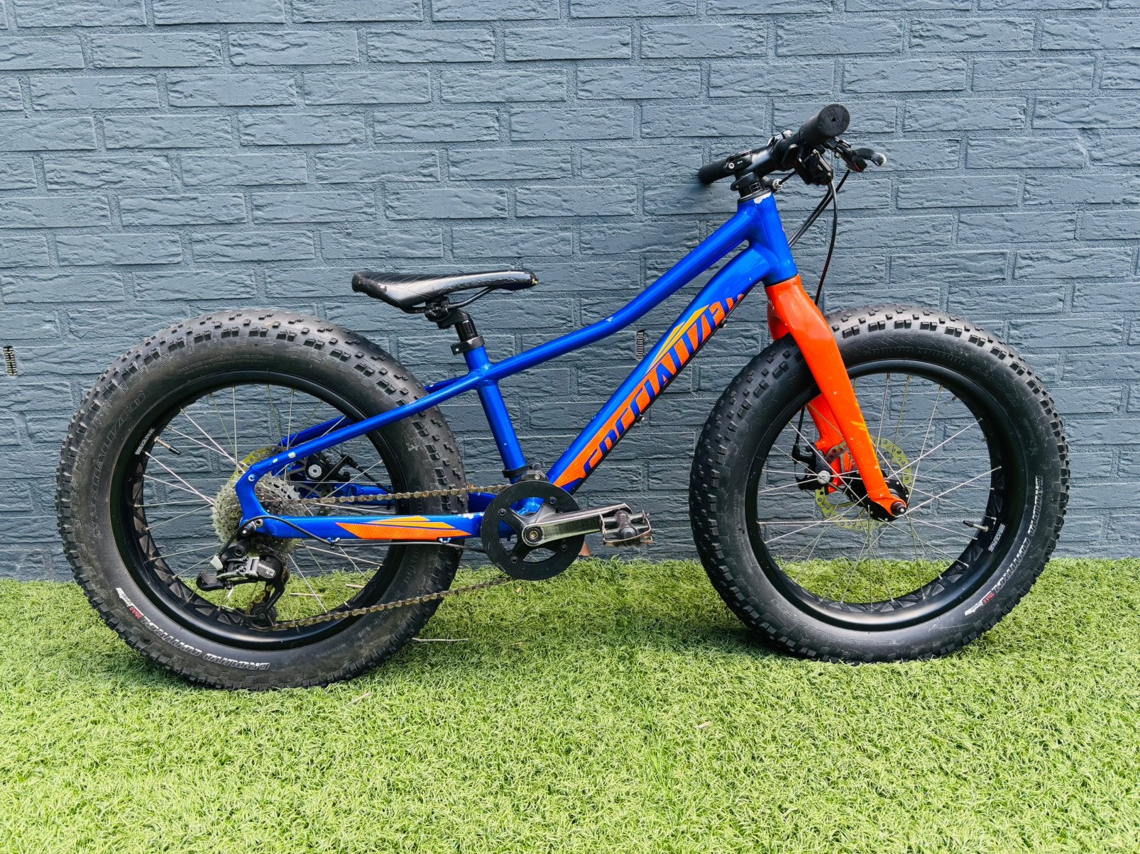 🔥 KINDER MTB 🔥 Specialized FATBOY 20”, blauw/oranje, Ophalen, Gebruikt, Schijfrem, 20 inch of meer