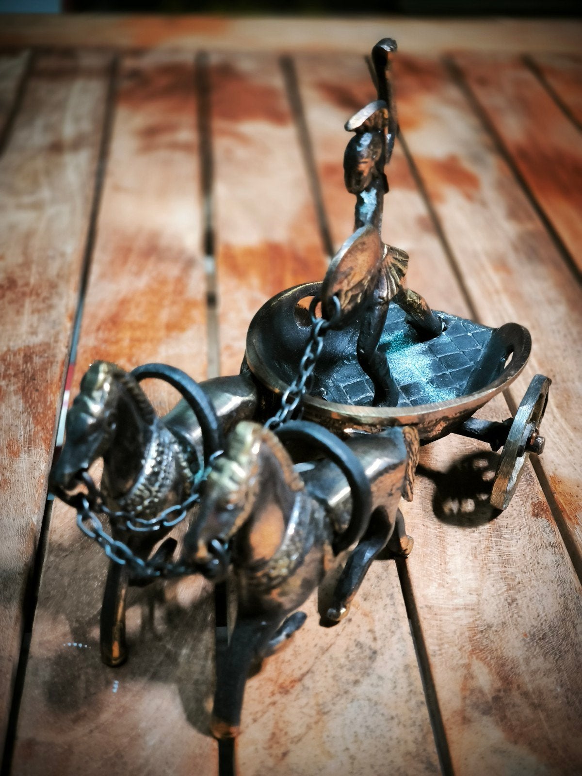 Strijdwagen met gladiator en bronzen paarden, Ophalen of Verzenden, Gebruikt