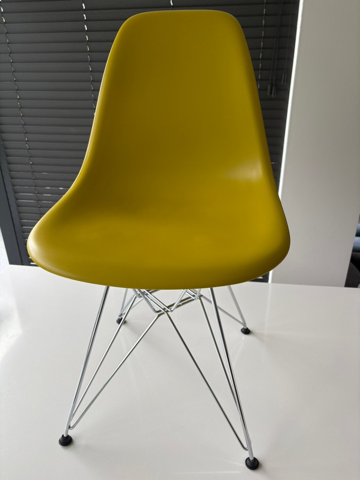 Design stoel(en) - Mosterdkleurig - Vitra, Huis en Inrichting, Ophalen, Kunststof, Twee, Overige kleuren