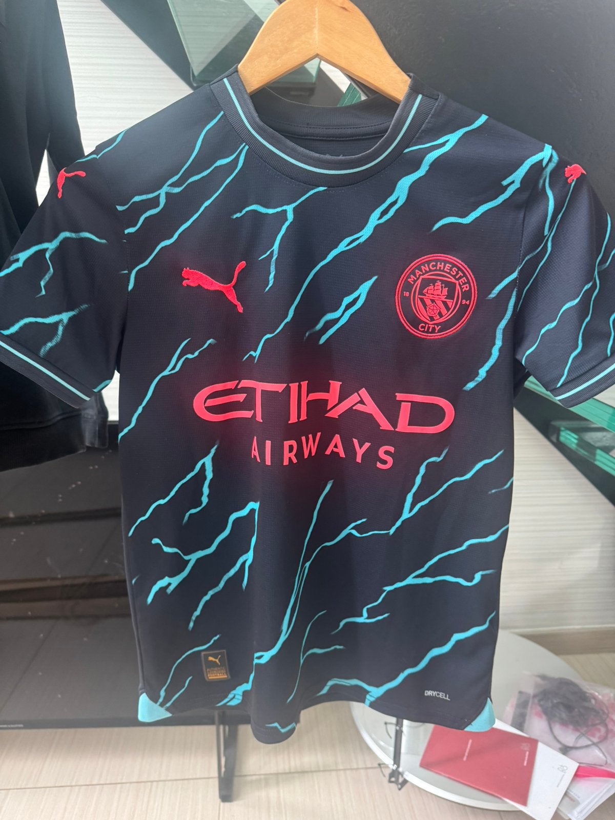 Origineel Puma Manchester City 3e Shirt 23/24 – Met Bliksemp, Ophalen of Verzenden, Zo goed als nieuw, Shirt