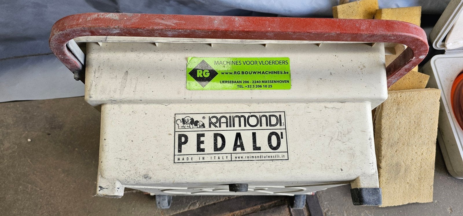 Sponskar Pedalo Raimondi, Doe-het-zelf en Bouw, Ophalen