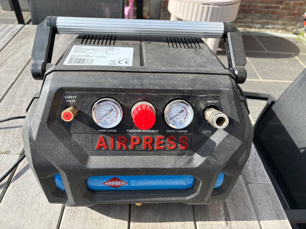 Compressor, Doe-het-zelf en Bouw, Ophalen, 6 tot 10 bar, Zo goed als nieuw, Minder dan 25 liter