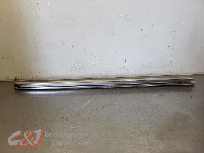 Rail porte coulissante droite d'un Ford Transit, -, 3 mois de garantie, -, -
