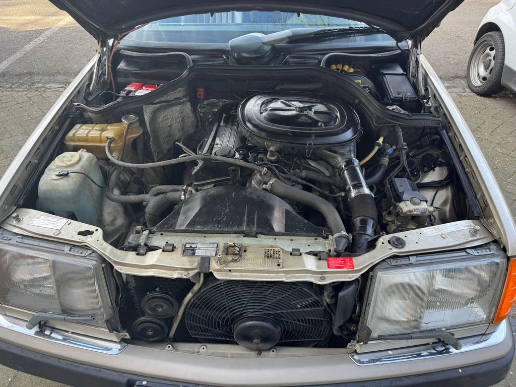 Mercedes 230ce, foto 5