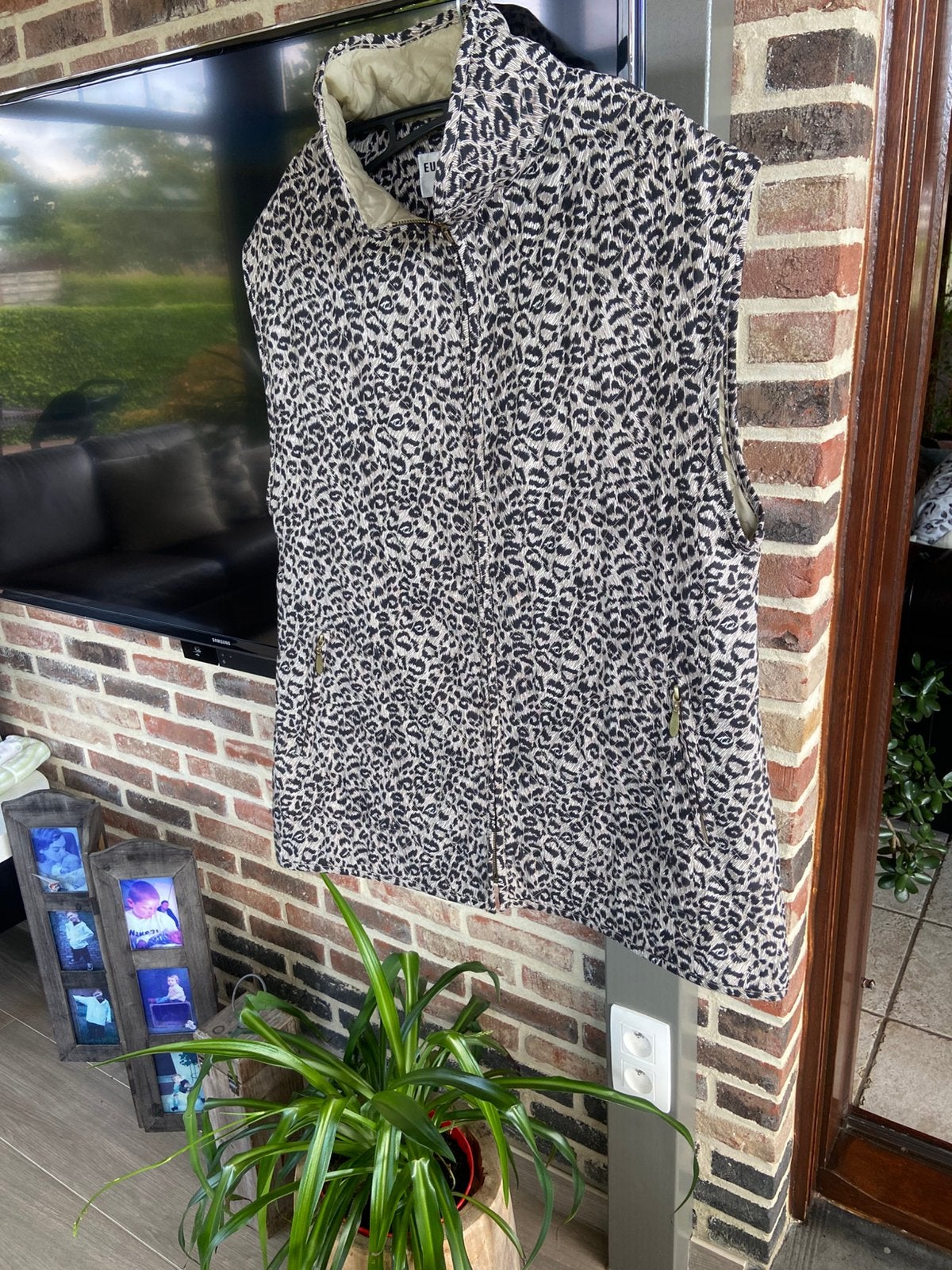 Mooie nieuwe bodywarmer maat l, Ophalen of Verzenden, Zo goed als nieuw, Maat 42/44 (L)