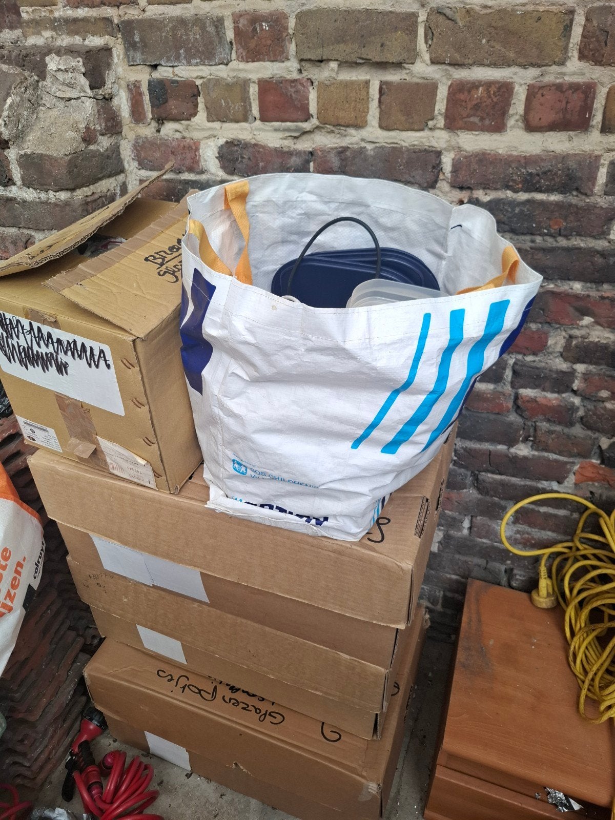 articles de marché aux puces gratuits 3 boîtes 1 sac, Divers, Lots de brocante, Enlèvement, Utilisé