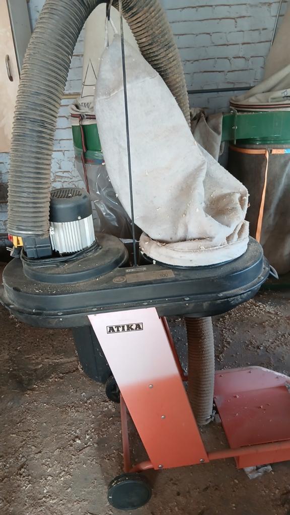 Aspirateur à copeaux, Articles professionnels, Machines & Construction | Travail du bois, Enlèvement