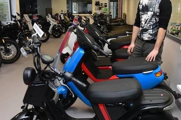 Onderhoud Scooters Deerlijk, Fietsen en Brommers, Ophalen