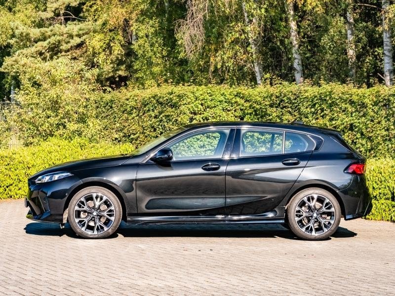 BMW 1-Serie 116i / M Sport Design, Auto's, Zwart, Bedrijf, 5 deurs, https://public.car-pass.be/vhr/50c85c52-a4c7-41ed-8bec-6e7c58291154