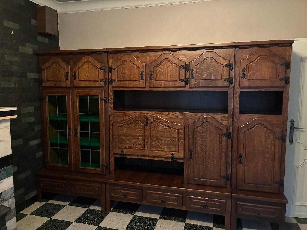 wandkast, Ophalen