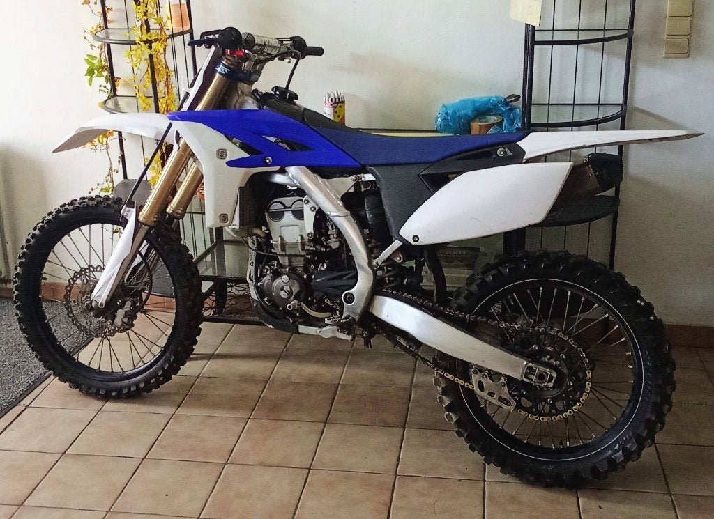 Yamaha YZF 250, Particulier, Neuf