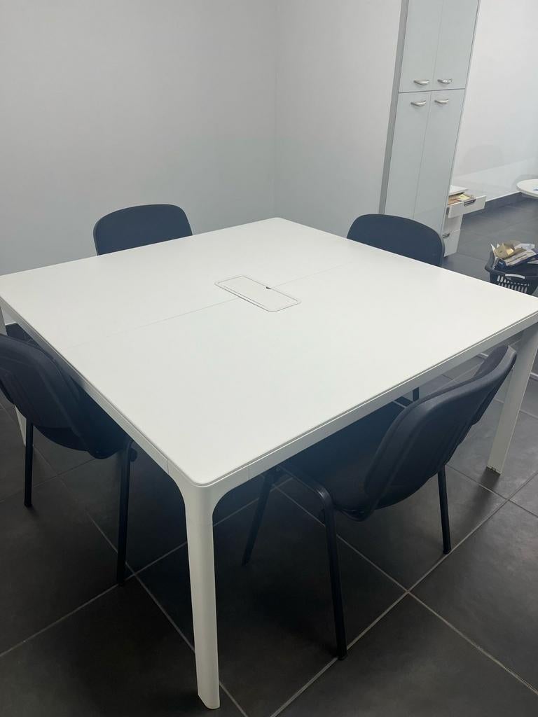 Bureau tafel met ,8 stoelen, Enlèvement ou Envoi