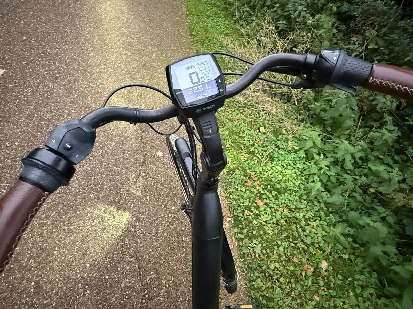 Gazelle Grenoble C8 2023 - In Topstaat, Vélos & Vélomoteurs, 51 à 55 cm, 50 km par batterie ou plus, Comme neuf, Enlèvement