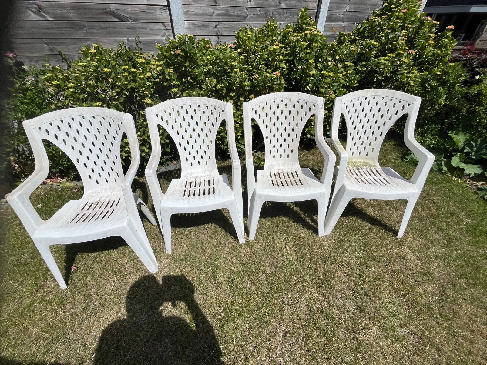 4 gratis tuinstoelen, Tuin en Terras, Tuinstoelen, Ophalen, Gebruikt, Plastic, Stapelbaar