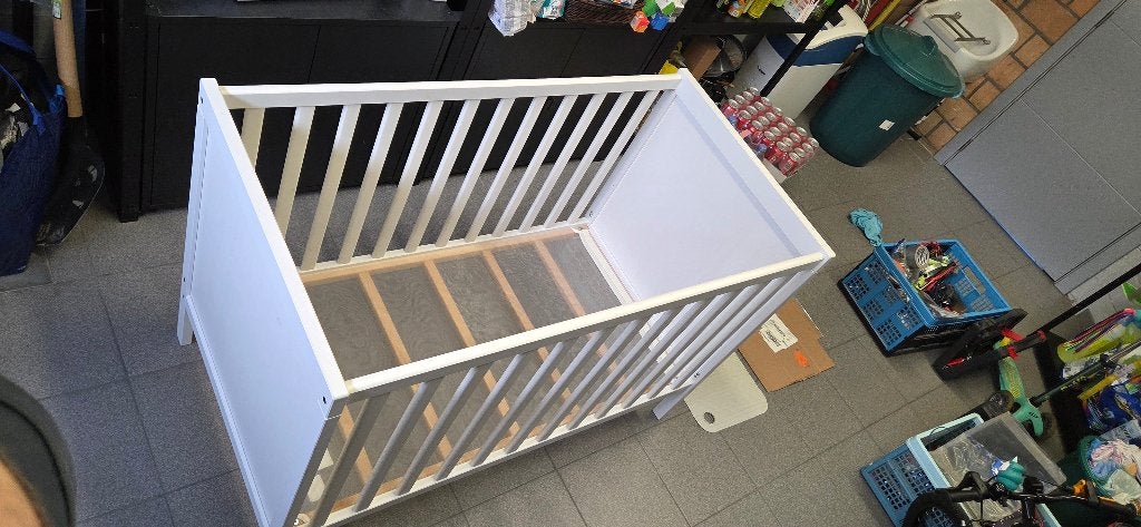 IKEA SUNDVIK babybedje (wit, 60x120 cm), Kinderen en Baby's, Ophalen, Gebruikt, Ledikant