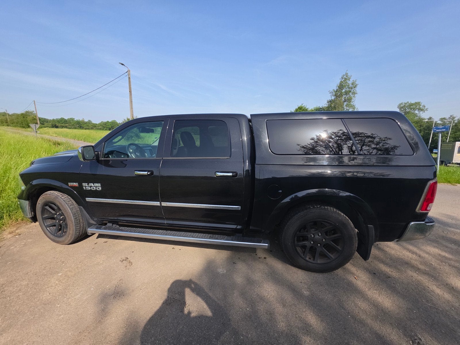 A vendre Ram 1500 2016, Autos, Dodge, Particulier, Charger, 4x4, Caméra de recul, Bluetooth, Caméra, Volant chauffant, Essence