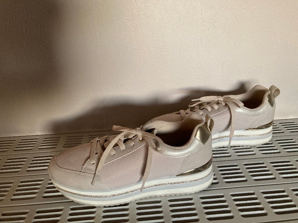 Beige sneakers, Graceland, 39 (prima staat), Kleding | Dames, Schoenen, Beige, Graeceland, Ophalen of Verzenden, Zo goed als nieuw
