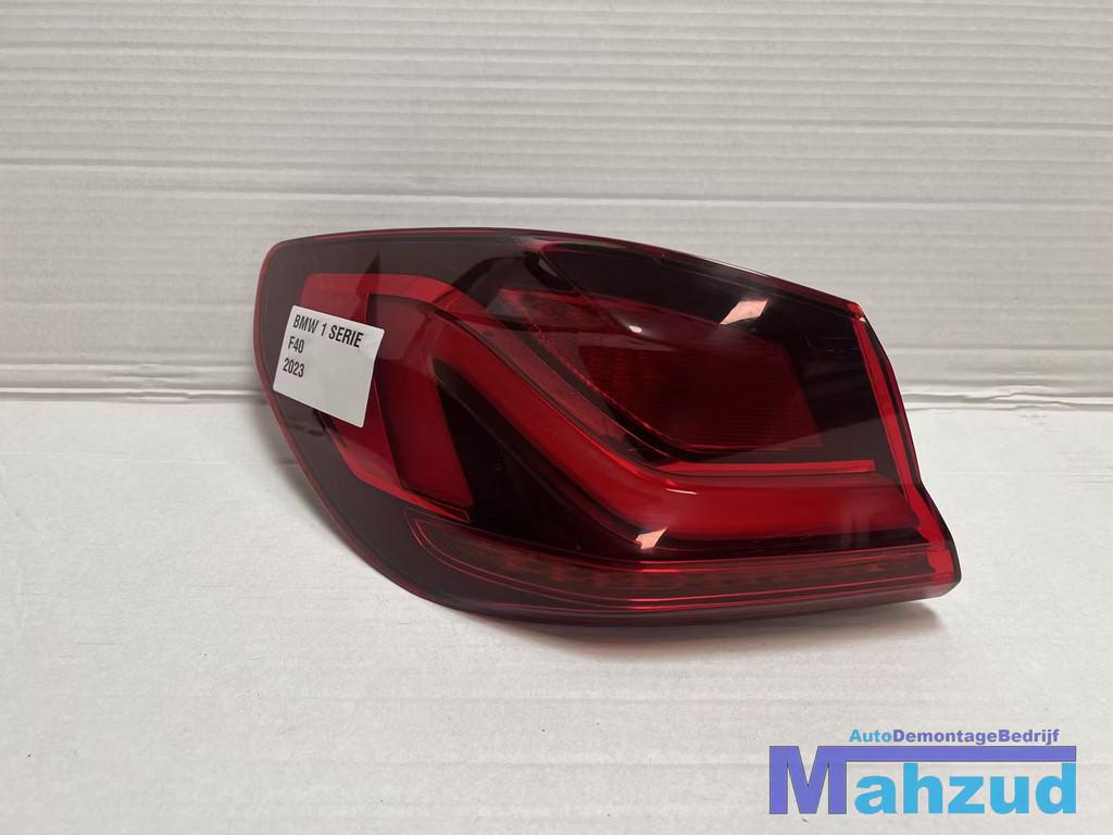 BMW 1 SERIE F40 hatchback Links buiten achterlicht 2019+, Petuelring 130
80788  Munich, DE, Info@bmw.de, Utilisé, BMW
