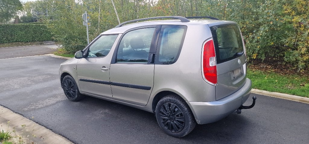 Skoda Roomster, Auto's, Stof, 63 kW, 4 cilinders, Bruin