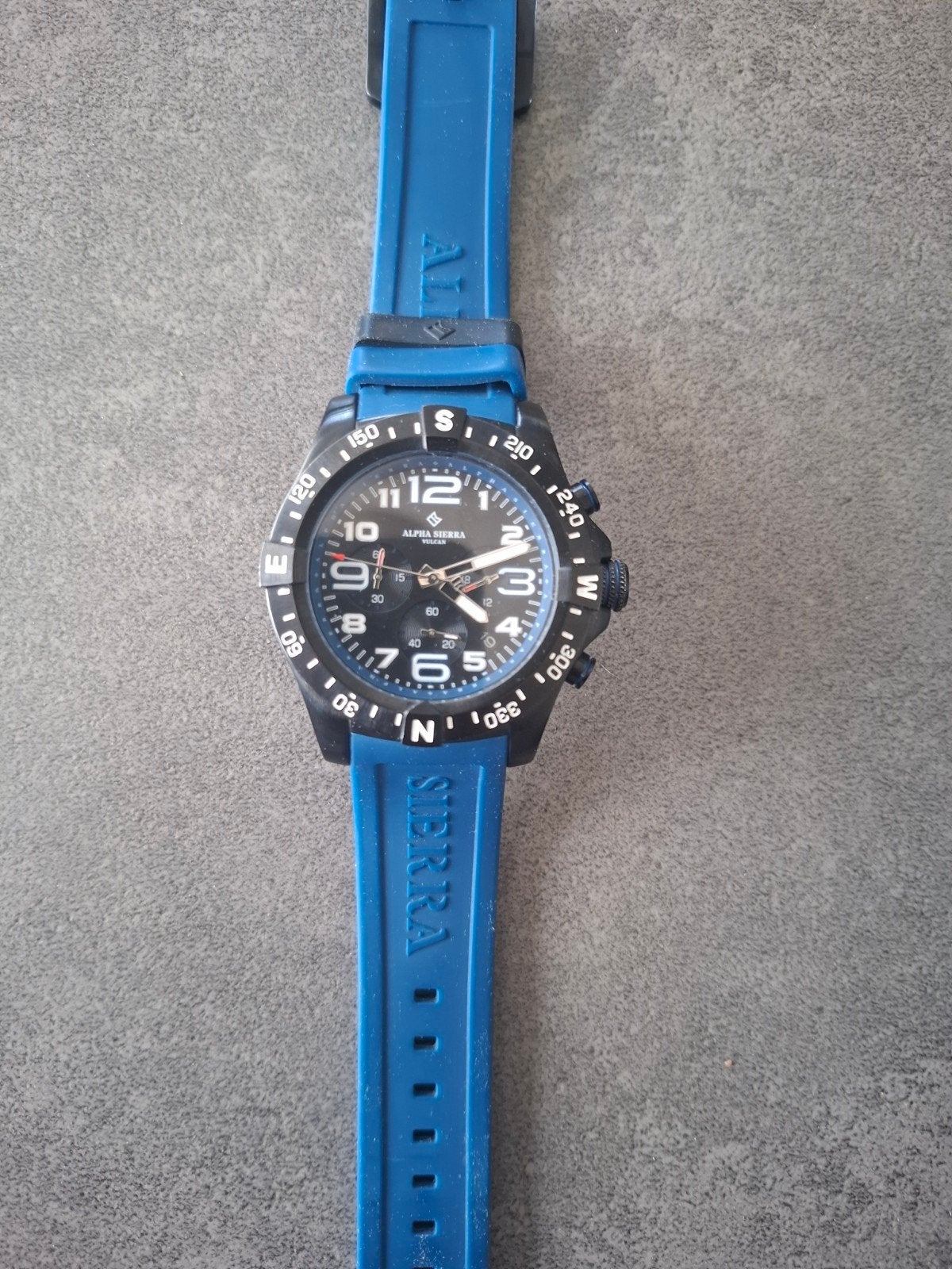 Alpha Sierra Vulcan 2308, Bijoux, Sacs & Beauté, Montres | Enfants, Enlèvement, Utilisé, Bleu, Garçon