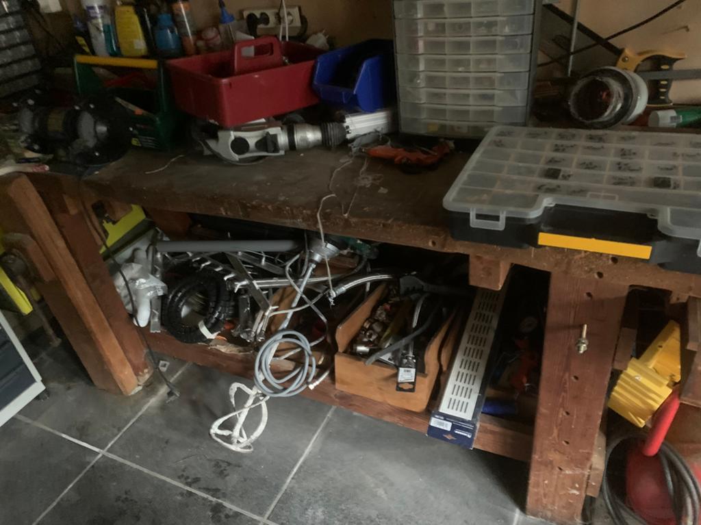 Oude werkbank, Enlèvement, Utilisé