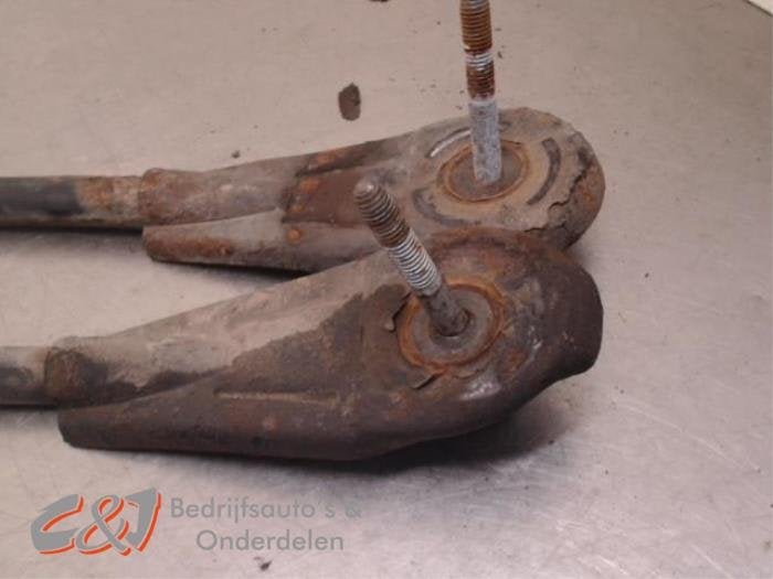 Reactiestang links-voor van een Renault Trafic, Gebruikt, -, Renault, -