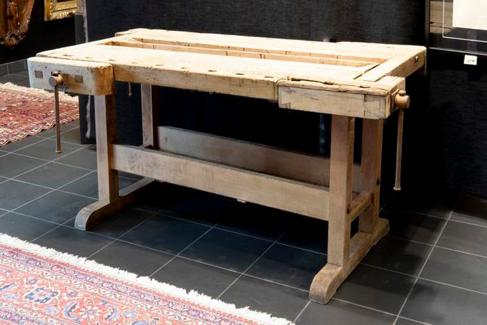Houten werkbank, Ophalen