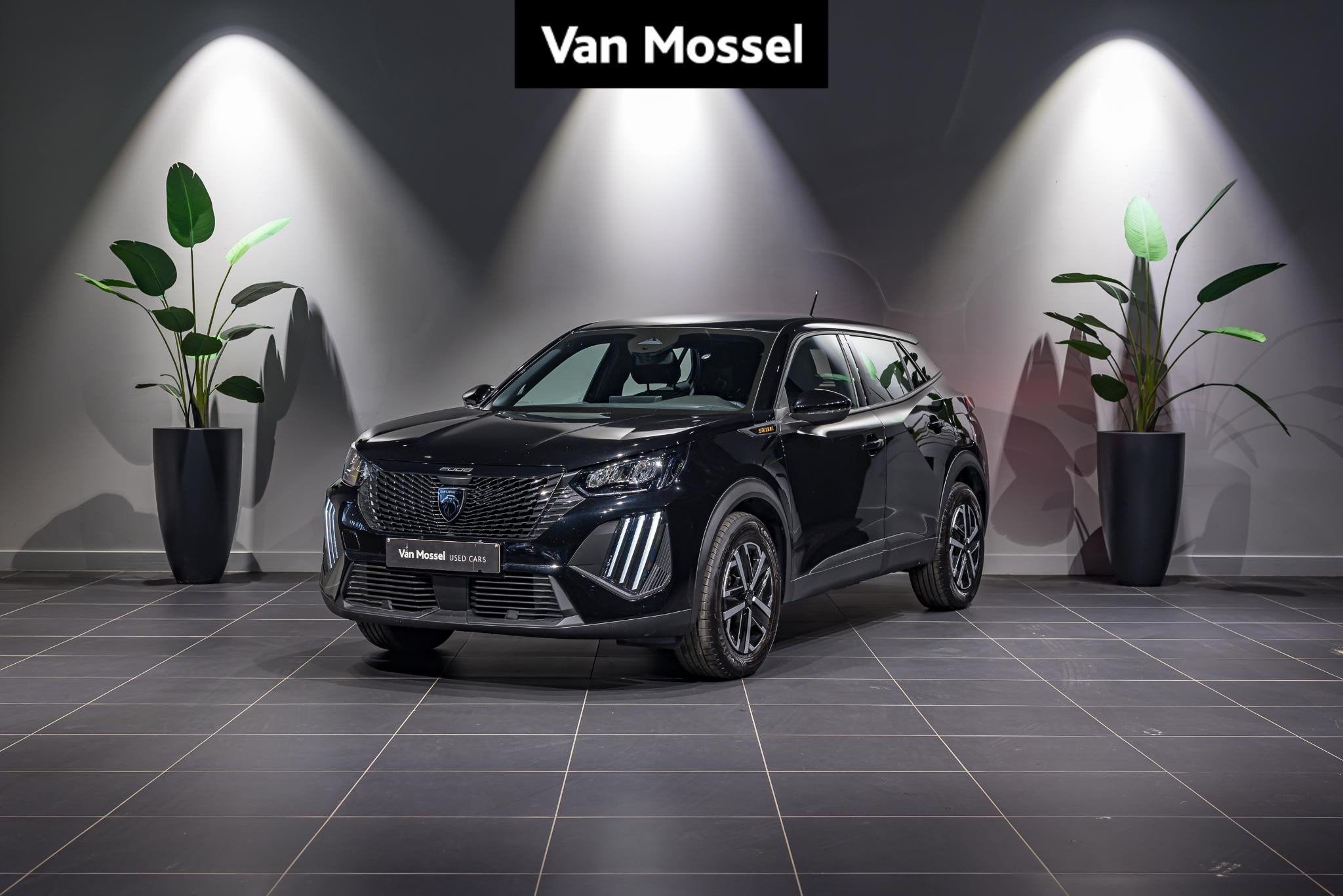 Peugeot 2008 1.2 Puretech 96kW S&S EAT8 Style FACELIFT | CAR, Auto's, Stof, Gebruikt, Zwart, 1338 kg