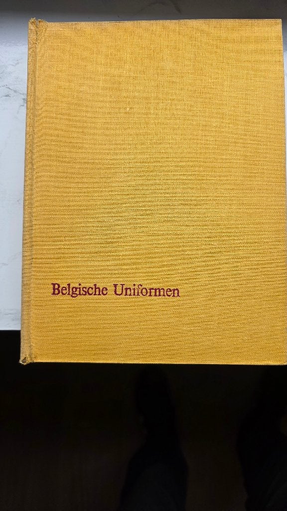 Historia : Belgische Uniformen, Ophalen of Verzenden, Zo goed als nieuw, Plaatjesalbum