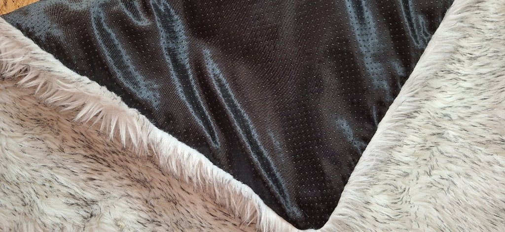 plaid happy house, Animaux & Accessoires, Paniers pour chiens, Enlèvement, Comme neuf, Peluche
