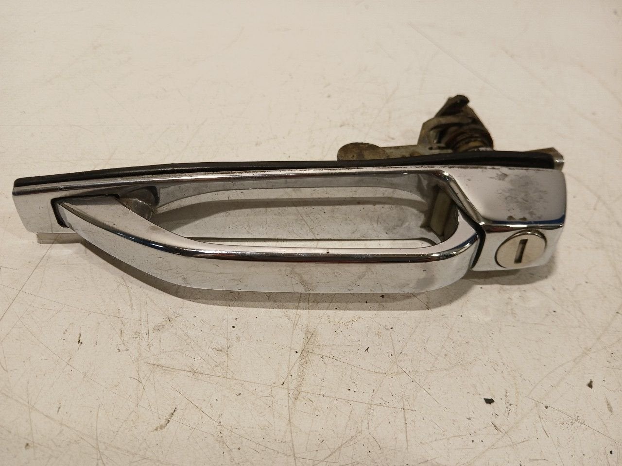 Handgreep Volkswagen Kever, Autos : Pièces & Accessoires, Onderdelen@venauto.nl, Van der Ven Autorecycling B.V., Ettenseweg 76, 4706 PB Roosendaal, The Netherlands