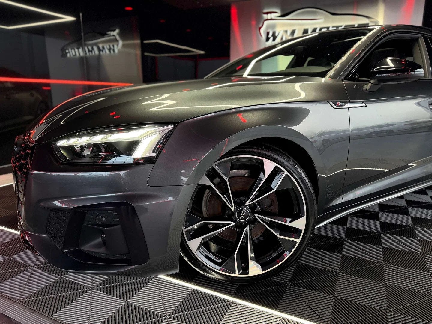Audi A5 A5 Sportback 35 TDi S tronic (bj 2024, automaat), Auto's, Automaat, Gebruikt, Zwart, https://public.car-pass.be/vhr/1d025da8-5d0f-430d-aa91-fe3663a0c7e6