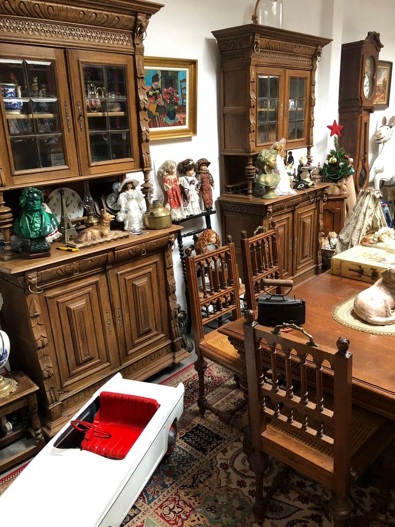 Meubles de Malines tete de lion, Enlèvement