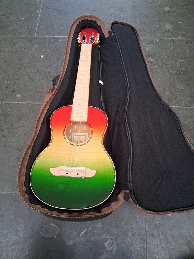 ukelele, Ophalen, Zo goed als nieuw