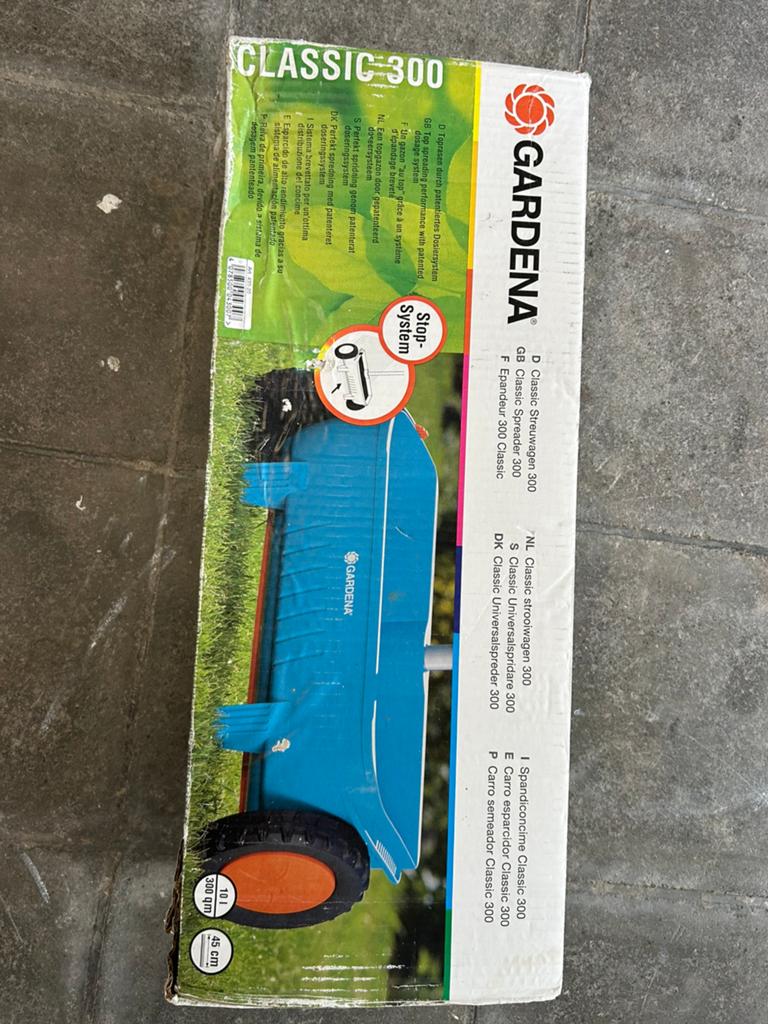 Épandeur Gardena Classic 300 dans sa boîte d'origine, Enlèvement, Comme neuf