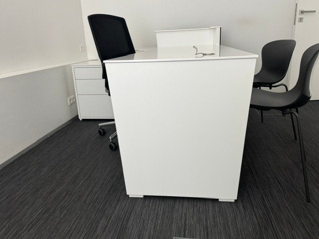 Luxe hoekbureau op maat – Corian & zwart glas - wit, Atelier, Enlèvement, Utilisé, Bureau