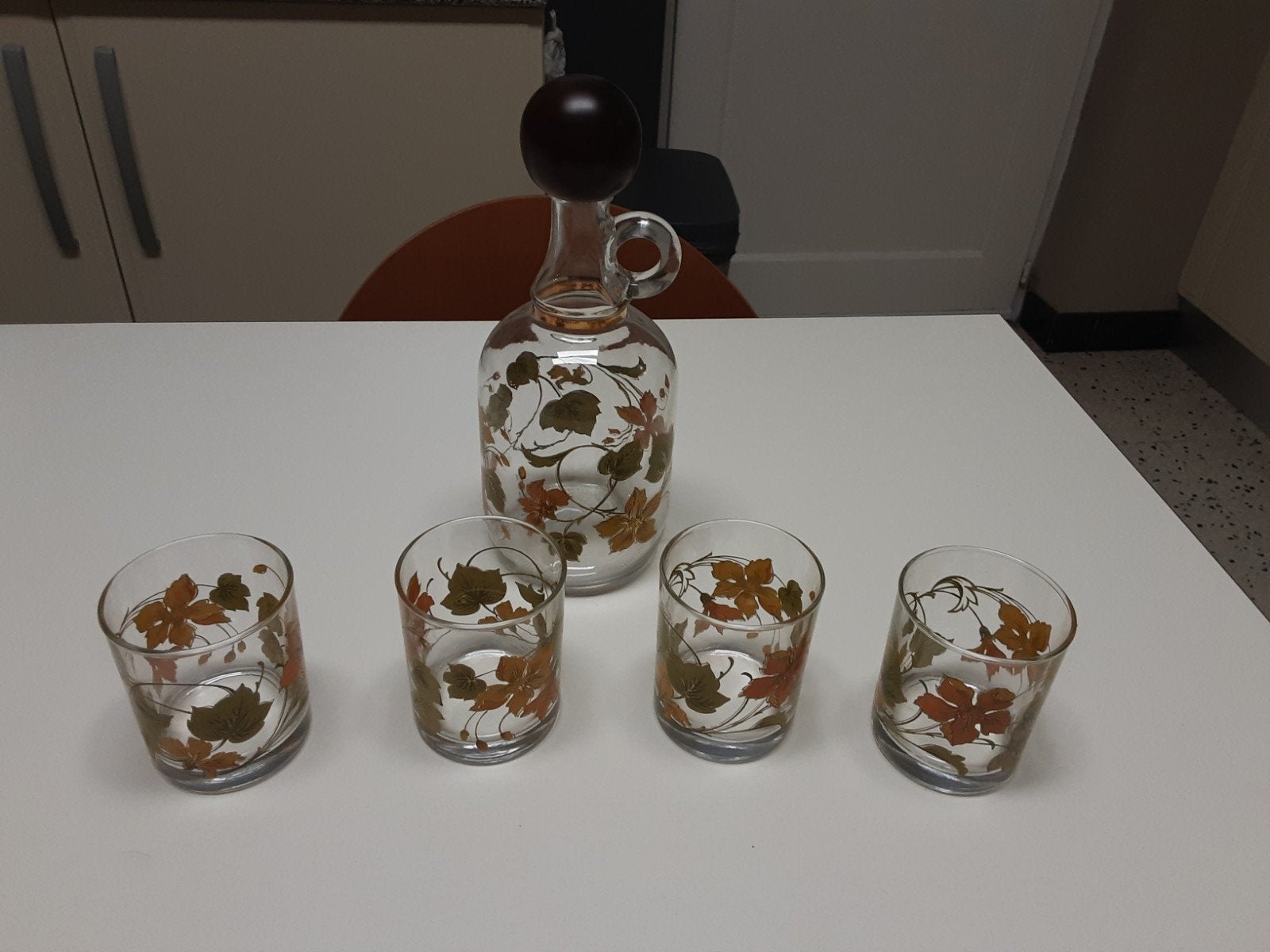 carafe vintage avec 4 verres, Enlèvement