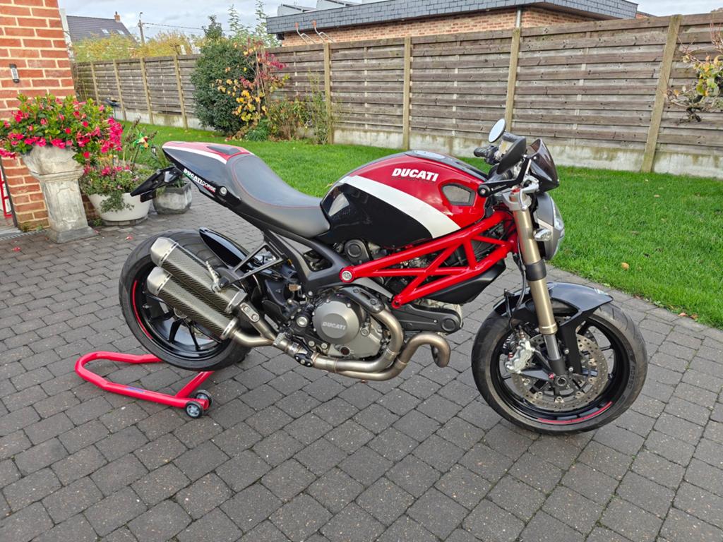 Ducati monster 1100 EVO Corse, Motoren, Motoren | Ducati, Particulier, Naked bike, meer dan 35 kW, 2 cilinders, Motorrijbewijs A