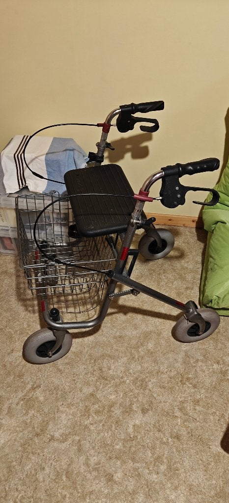 Premis Provo Rollator, Ophalen, Opvouwbaar, Zo goed als nieuw