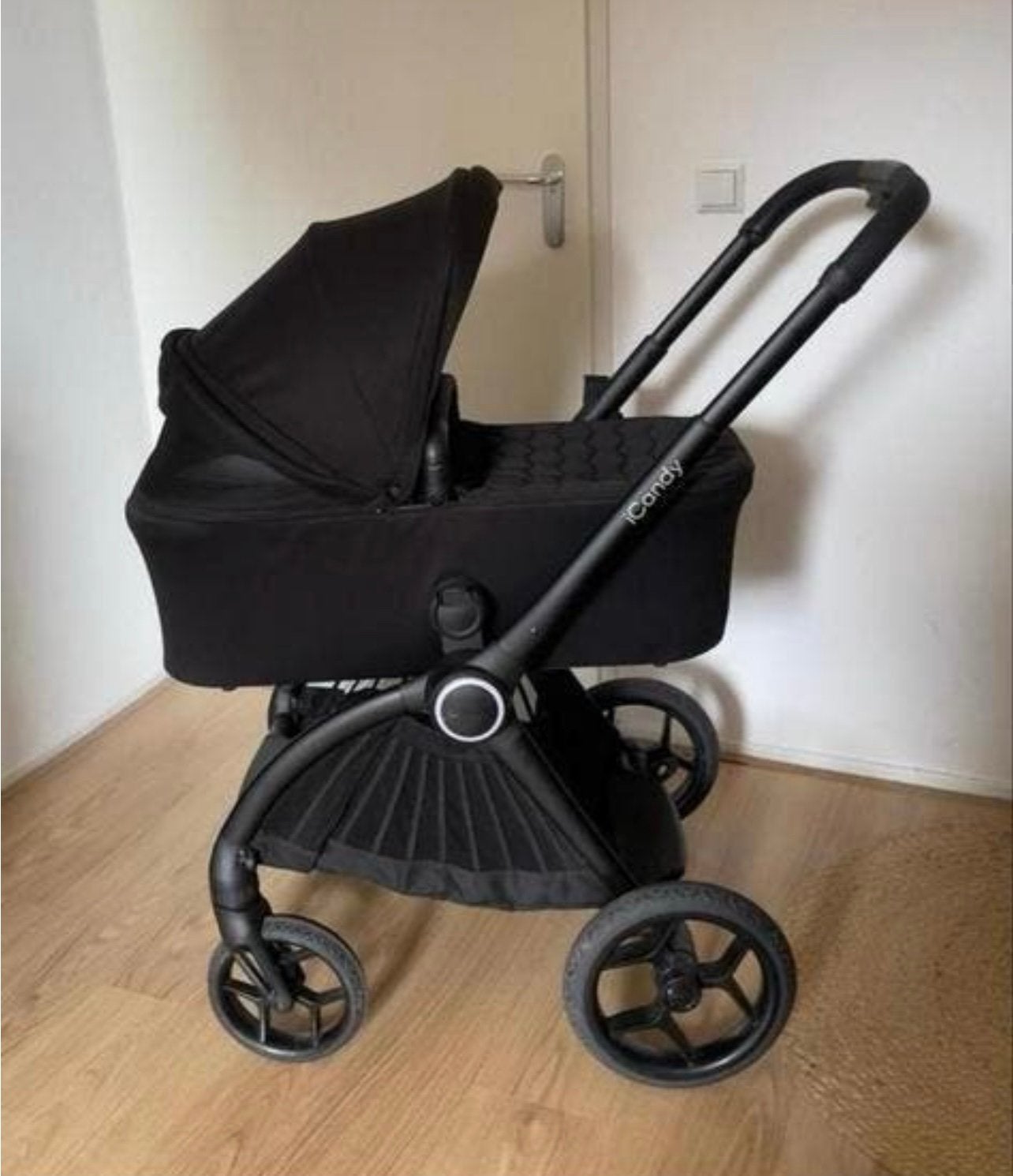 iCandy Core Black 2 in 1 kinderwagen complete bundel, Enfants & Bébés, Poussettes & Combinaisons, Enlèvement, Comme neuf, Poussette
