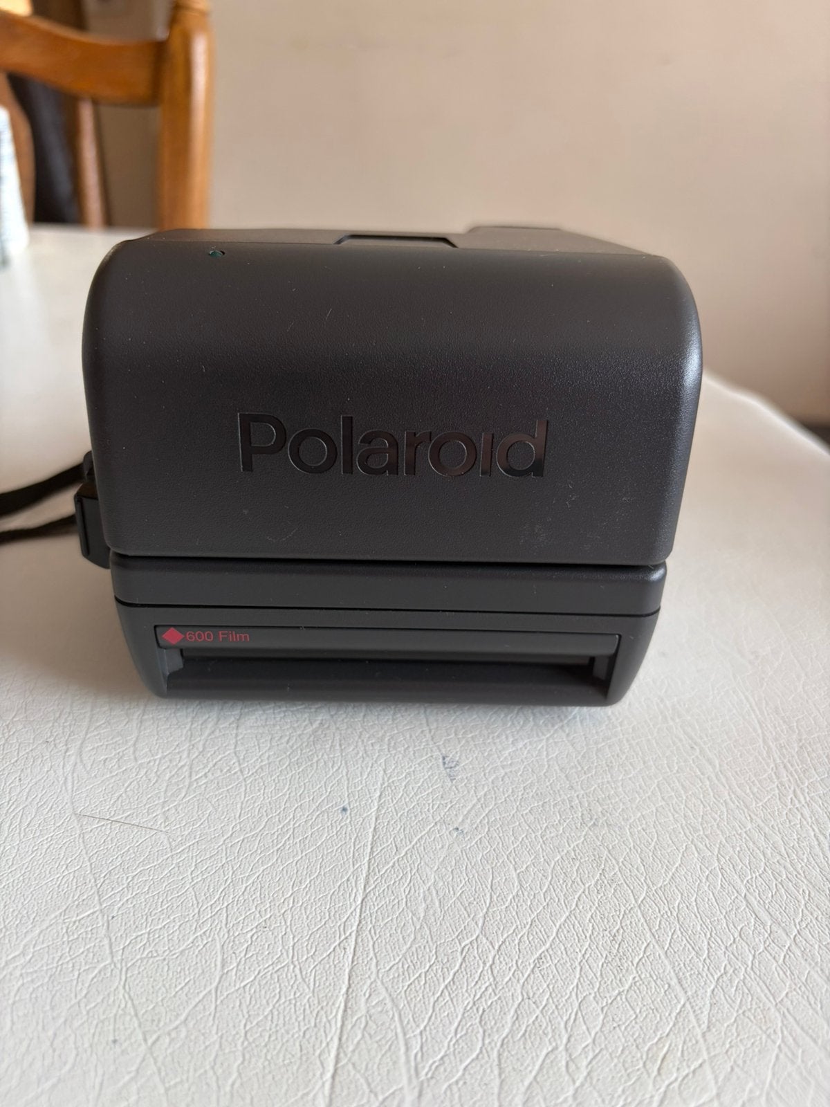 Polaroïd 636 close up, Enlèvement