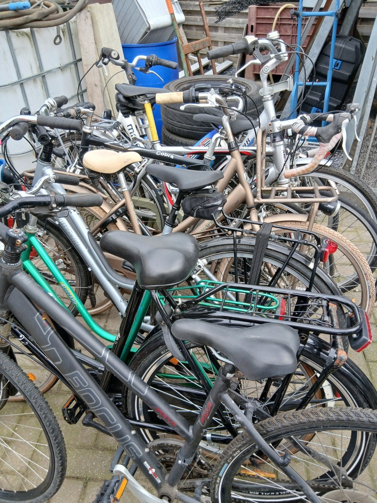beaucoup de vélos, Enlèvement