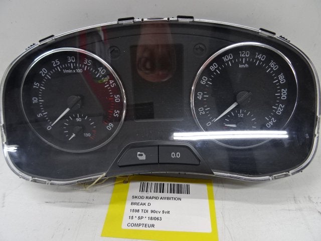 COMPTE-TOURS Skoda Rapid Spaceback (5JA920840E), Mevr. I. Hauben, Utilisé, Skoda, Rue de l'Espoir 34 34
4030  GRIVEGNÉE, BE