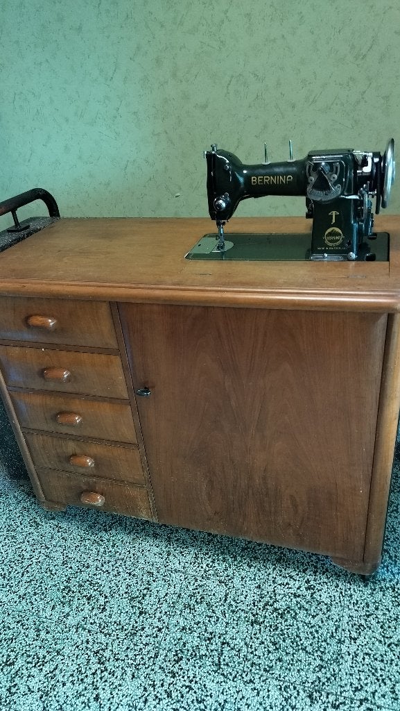 Machine à coudre, Hobby & Loisirs créatifs, Machines à coudre & Accessoires, Enlèvement, Utilisé, Machine à coudre, Bernina