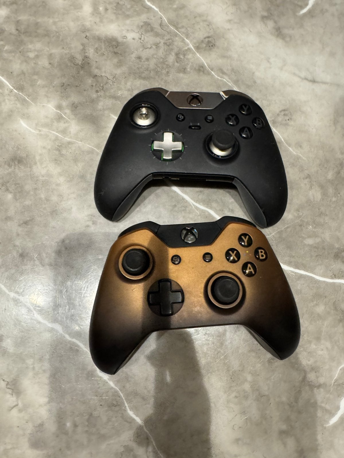 2 Manettes Xbox, Games en Spelcomputers, Spelcomputers | Xbox | Accessoires, Ophalen, Zo goed als nieuw