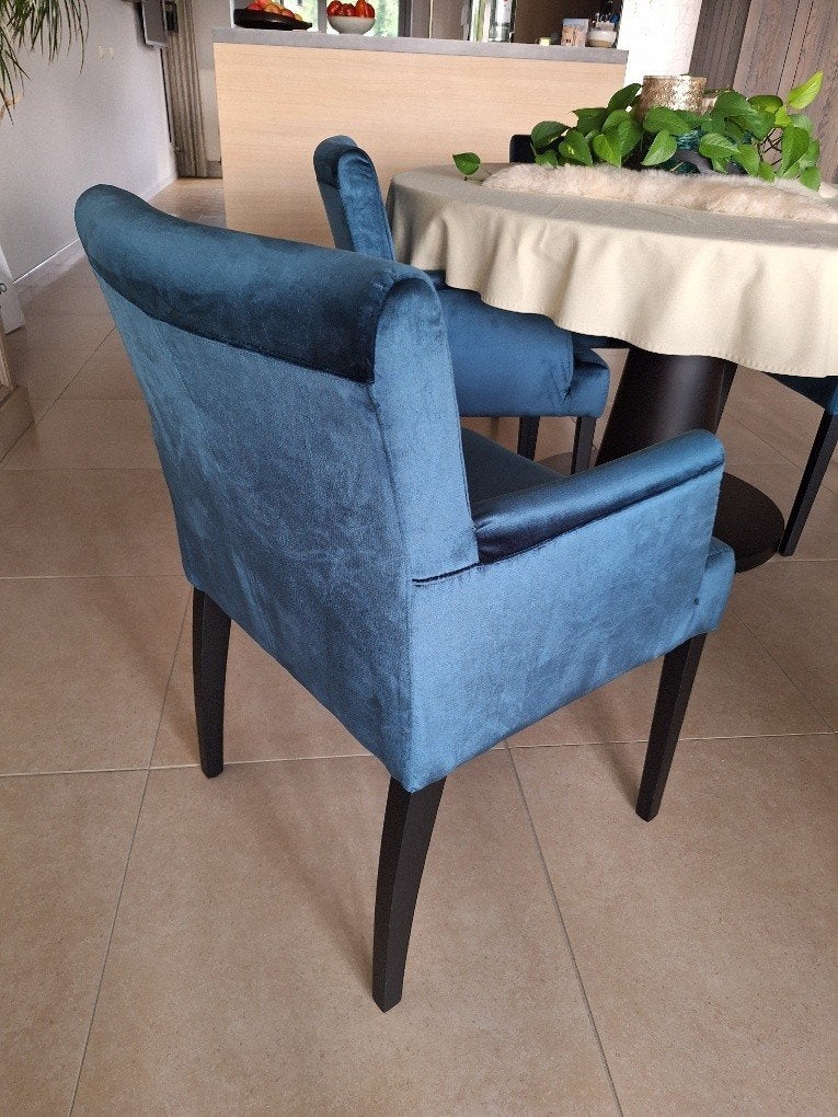 4 armstoelen in velvet, Maison & Meubles, Chaises, Comme neuf, Enlèvement, Zowel landelijk als modern, Bleu