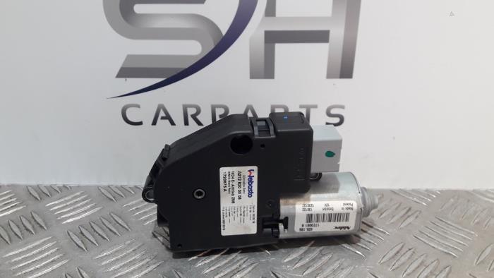 Moteur toit ouvrant d'un Mercedes E-Klasse, 3 mois de garantie, Utilisé, -, -